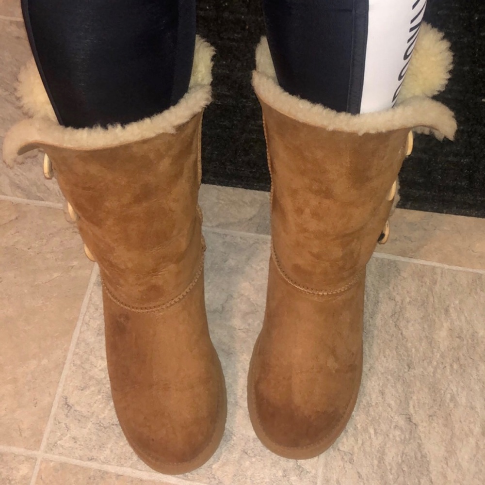 Talk Baily button Uggs